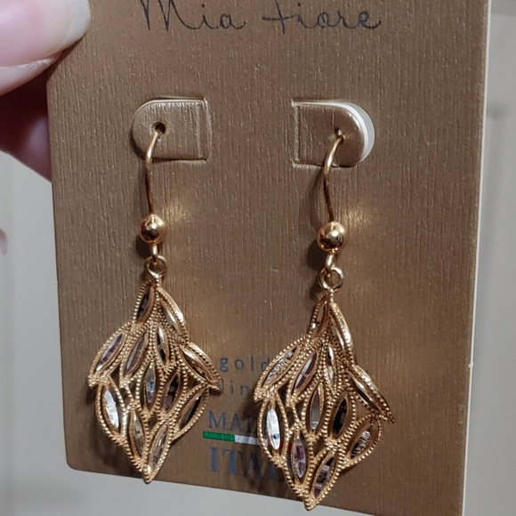 Mia Fiore Earrings - Picture 4 of 4
